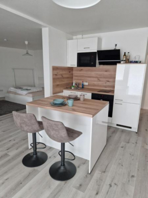 Zentrale Lage in der Nähe von der Uni ,Neumarkt und Köln Messe nur 5 Stationen